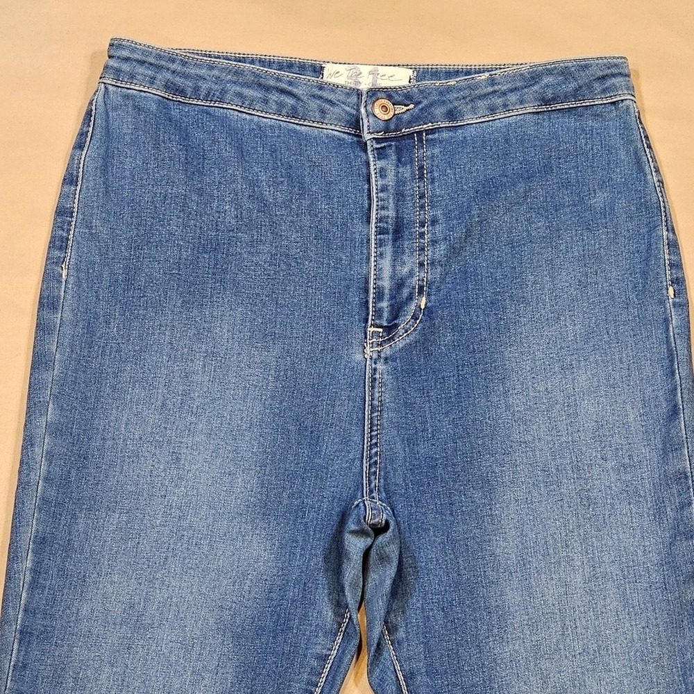 We The Free Just Float On Flare Bell Bottom Denim Jeans Raw Hem Blue Womens 31 - Picture 3 of 11